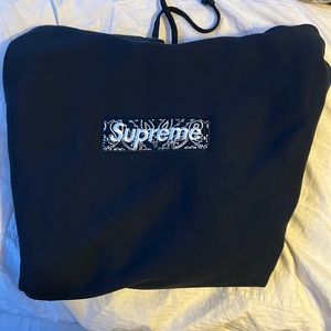 Supreme bandana box logo “navy blue”